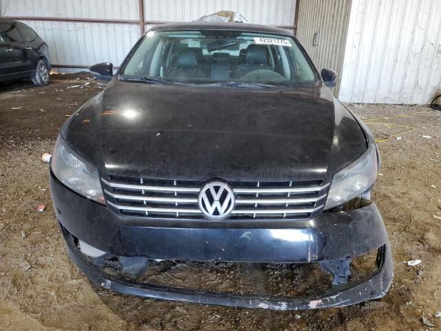 2012 Volkswagen Passat SEL