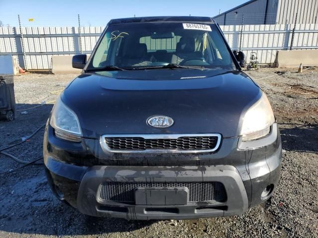 2011 KIA Soul +