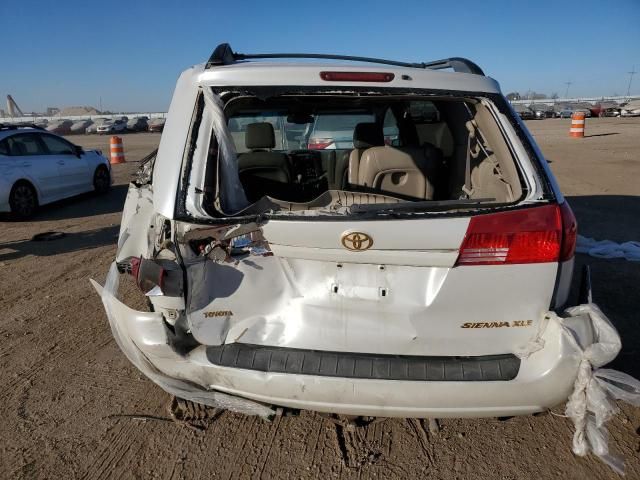 2004 Toyota Sienna XLE