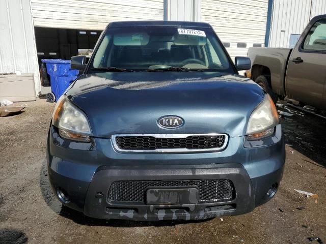 2011 KIA Soul +