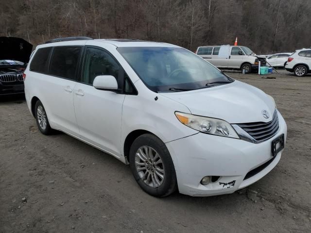 2011 Toyota Sienna XLE