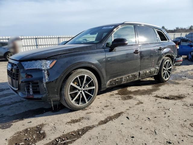 2020 Audi Q7 Prestige