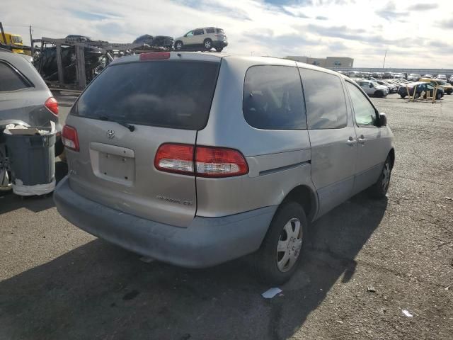 2001 Toyota Sienna CE