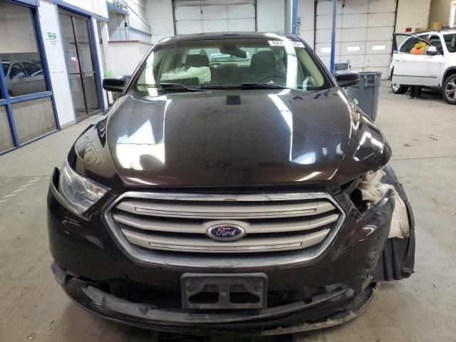 2013 Ford Taurus SE