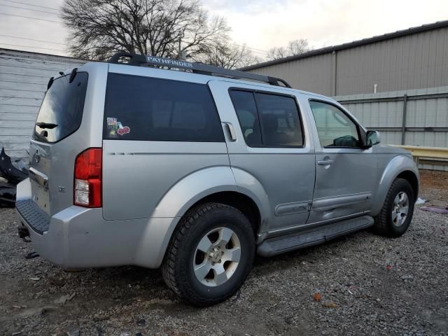 2006 Nissan Pathfinder LE