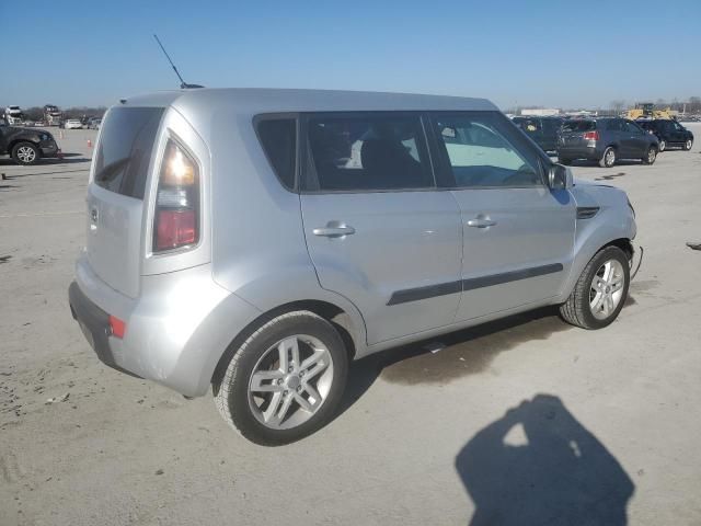 2011 KIA Soul +