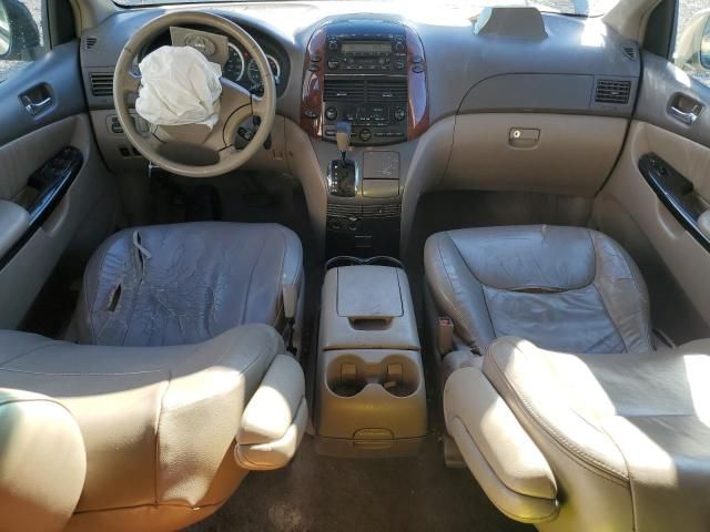 2004 Toyota Sienna XLE