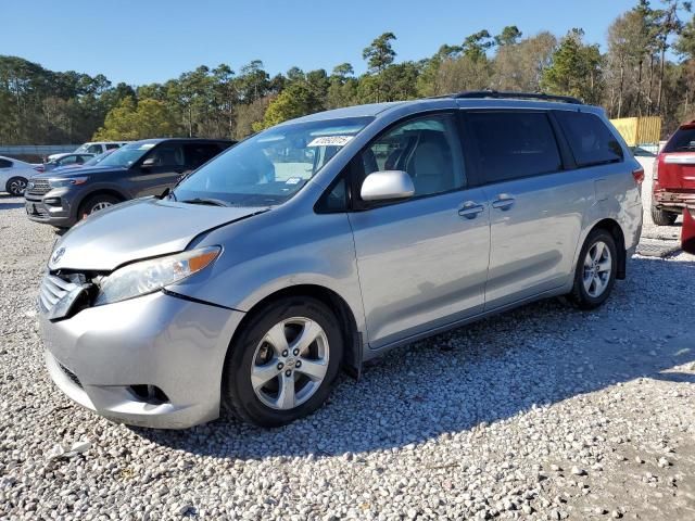 2015 Toyota Sienna LE