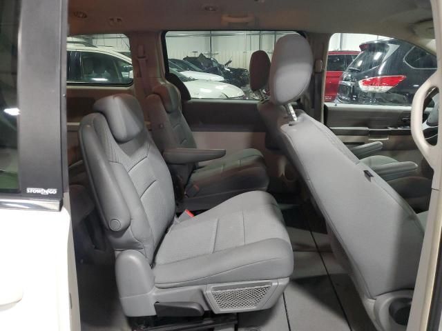 2009 Chrysler Town & Country LX