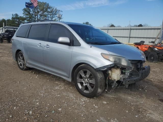 2014 Toyota Sienna Sport