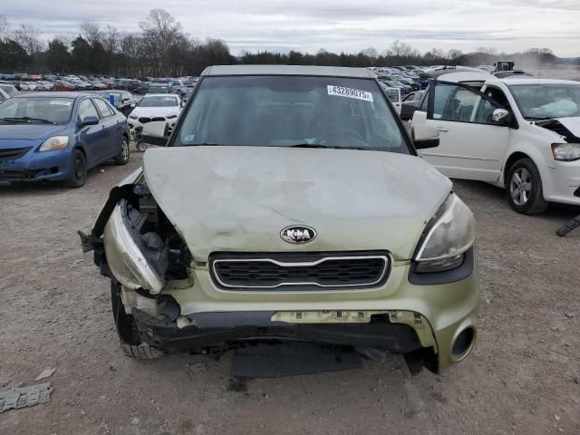 2013 KIA Soul +