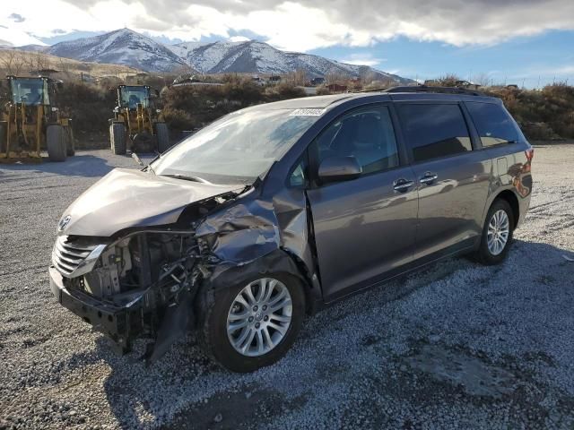 2015 Toyota Sienna XLE