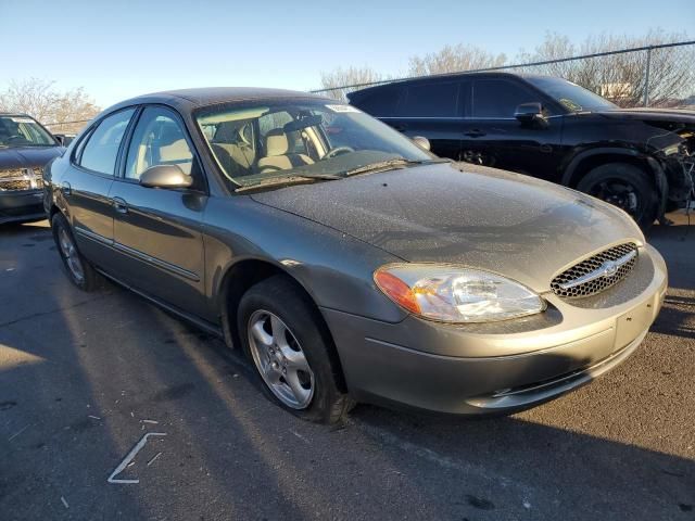 2002 Ford Taurus SE