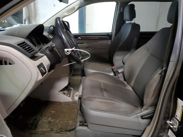 2011 Volkswagen Routan S