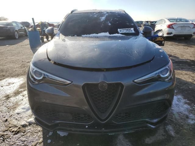 2018 Alfa Romeo Stelvio Sport