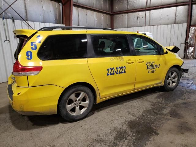 2014 Toyota Sienna LE