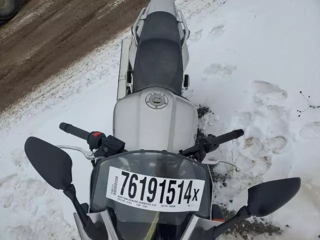 2005 Yamaha FZS10