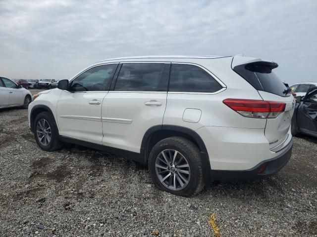 2019 Toyota Highlander SE