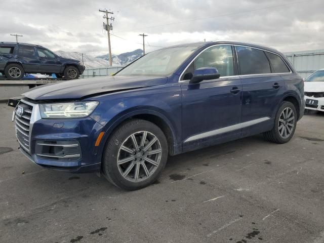 2019 Audi Q7 Prestige