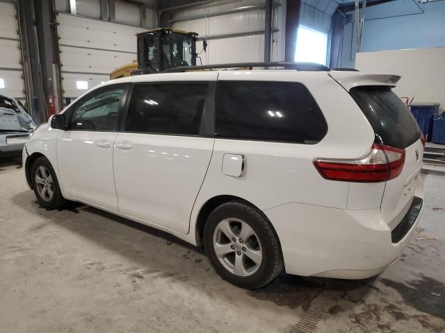 2015 Toyota Sienna LE