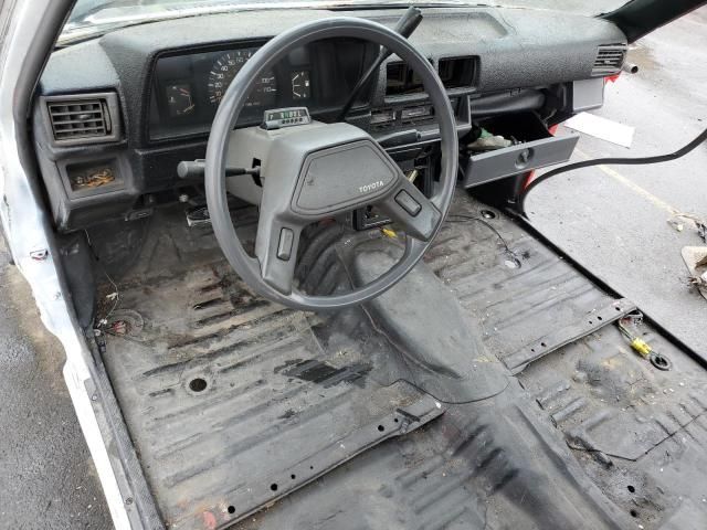 1984 Toyota Pickup Xtracab RN56 SR5