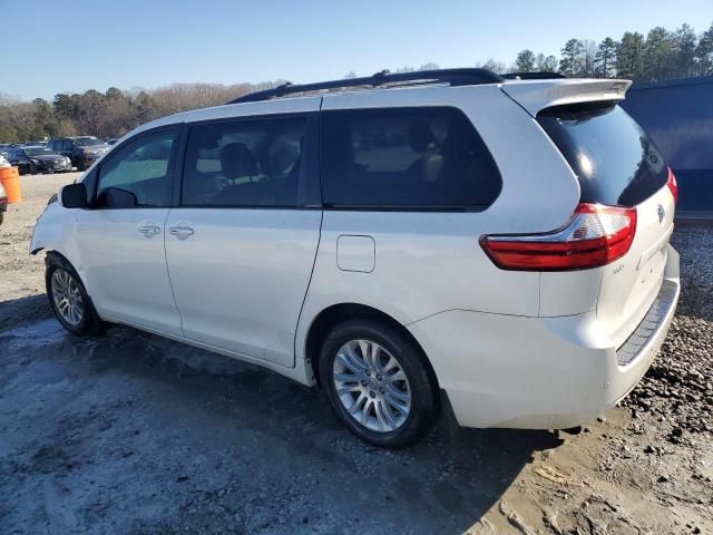 2017 Toyota Sienna XLE