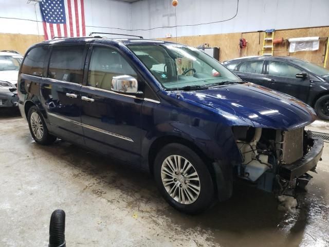 2013 Chrysler Town & Country Touring L