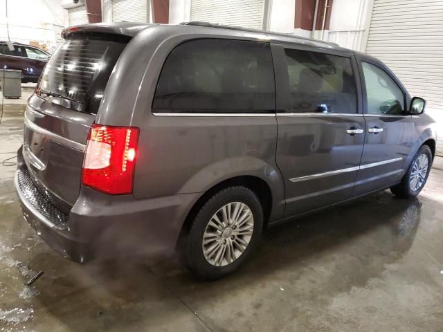 2016 Chrysler Town & Country Touring L