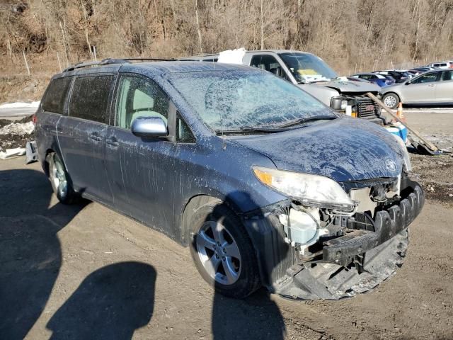 2013 Toyota Sienna LE