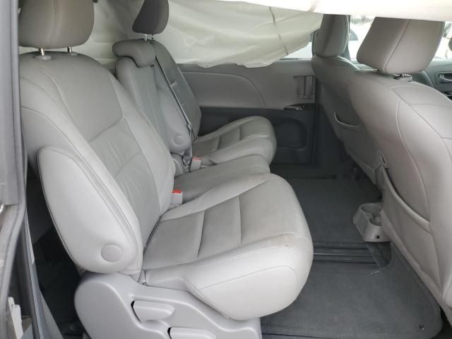 2015 Toyota Sienna XLE