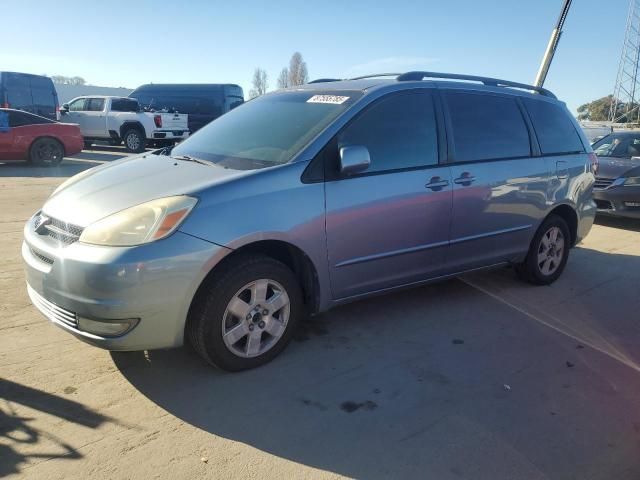 2004 Toyota Sienna XLE