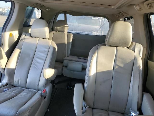 2012 Toyota Sienna XLE