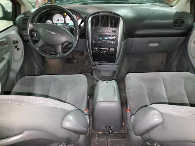 2005 Chrysler Town & Country Touring