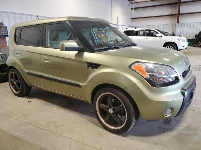 2010 KIA Soul +