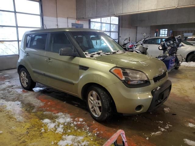 2011 KIA Soul +