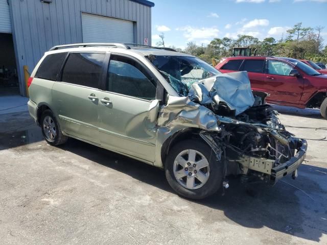 2006 Toyota Sienna XLE