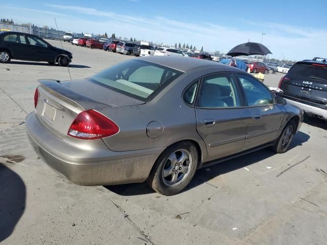 2005 Ford Taurus SE