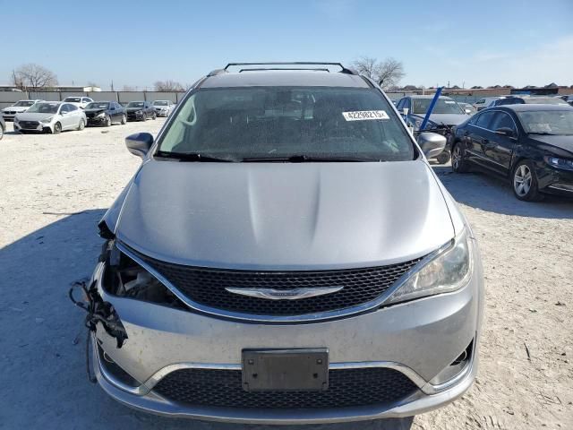 2017 Chrysler Pacifica Touring L Plus