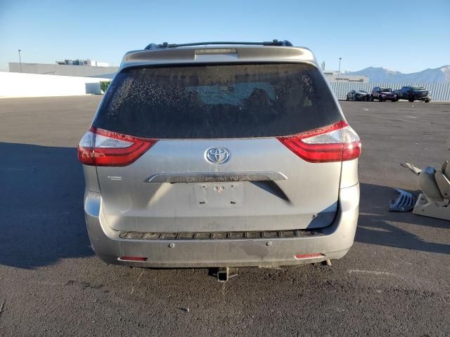 2015 Toyota Sienna XLE