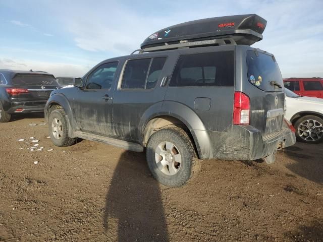 2005 Nissan Pathfinder LE