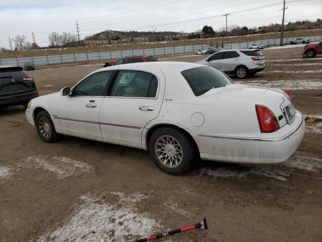 2001 Lincoln Town Car Signature