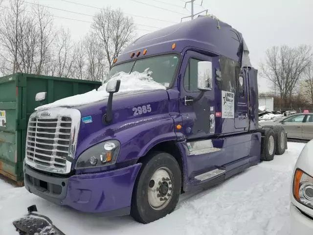 2015 Freightliner Cascadia 125