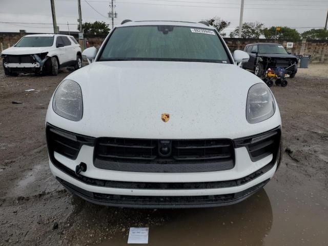 2024 Porsche Macan Base