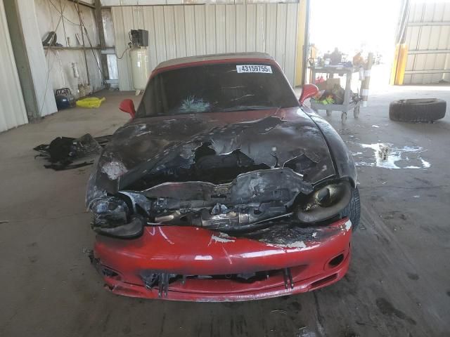 2000 Mazda MX-5 Miata Base