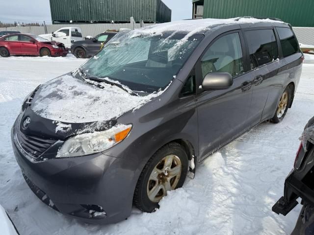 2015 Toyota Sienna LE