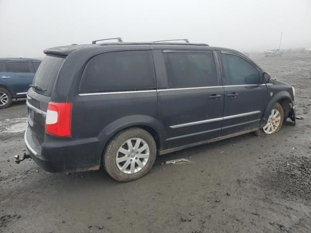 2016 Chrysler Town & Country Touring