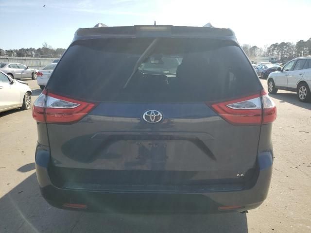 2018 Toyota Sienna LE