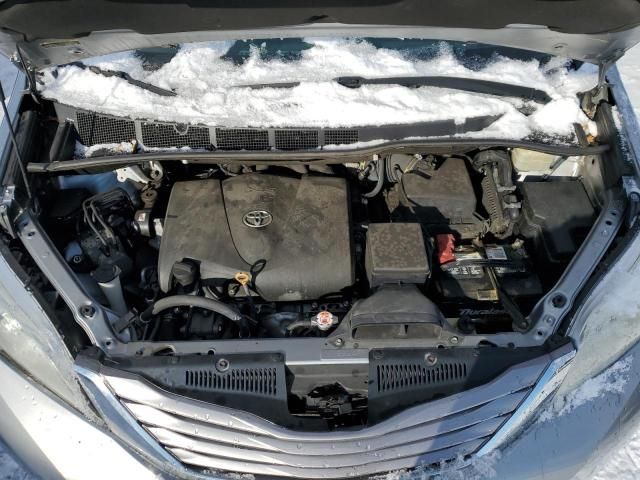 2017 Toyota Sienna XLE