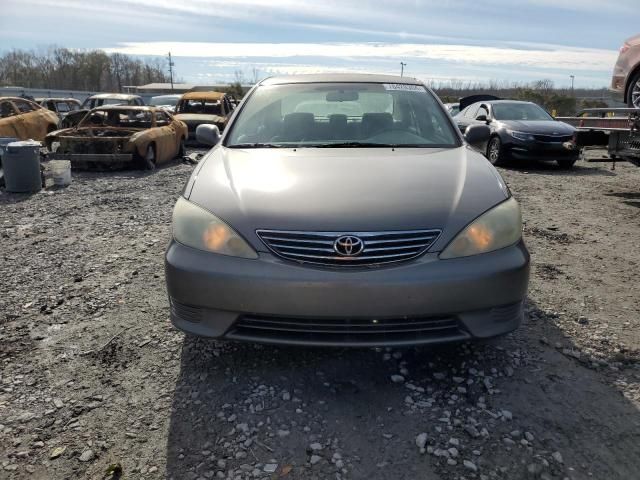 2005 Toyota Camry LE