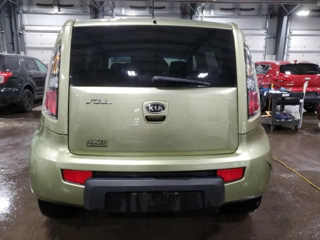 2010 KIA Soul +